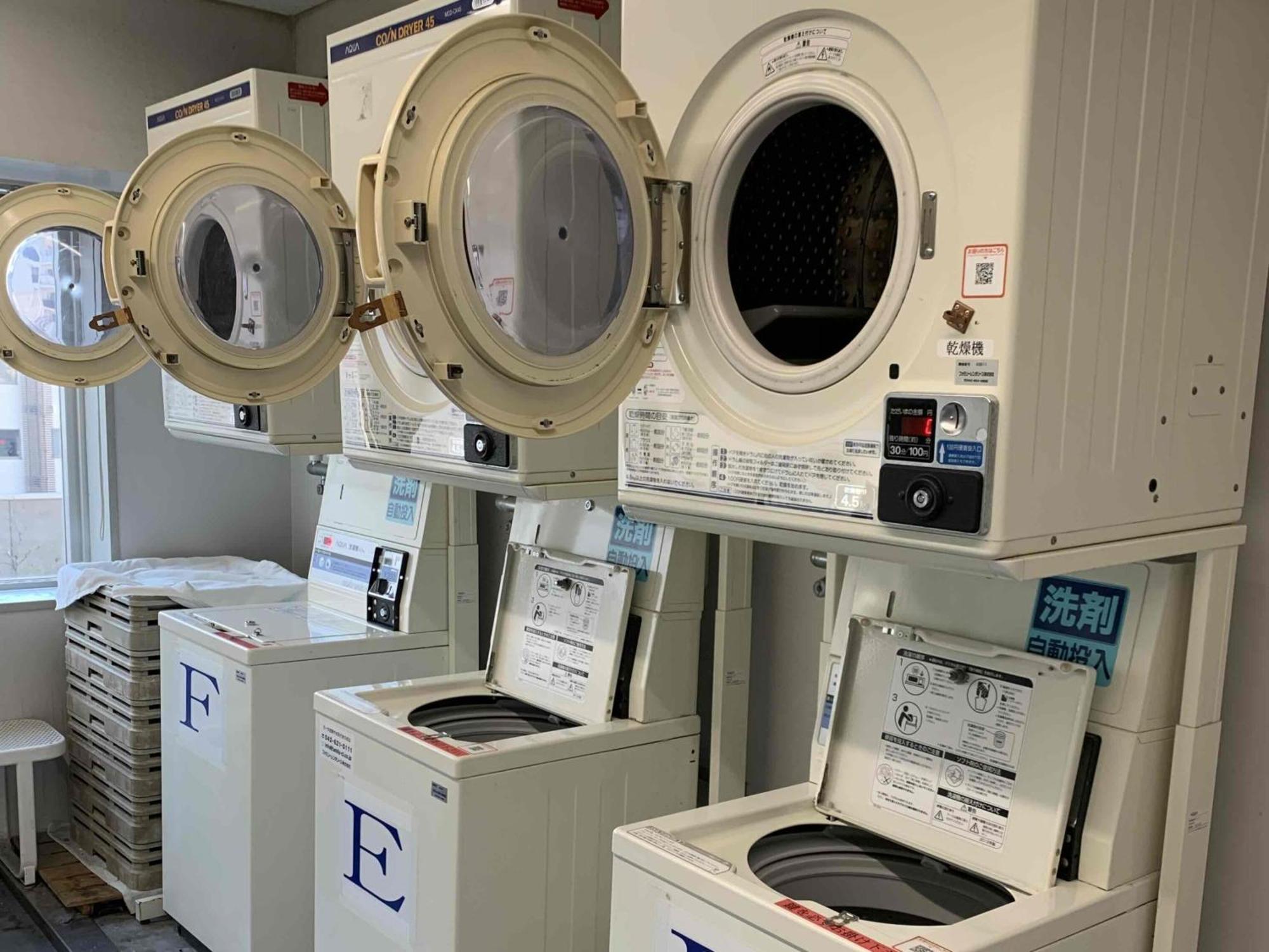 X Wave Funabashi Buitenkant foto